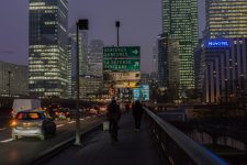 L’opération « Faites des lumières » pour éclairer le pont de Neuilly