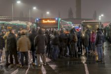 Au dépôt de bus, la grève se poursuit sous tension